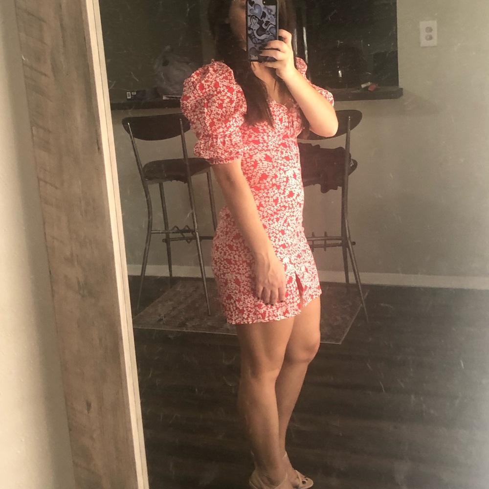 Princess Polly size 2 red floral dress
